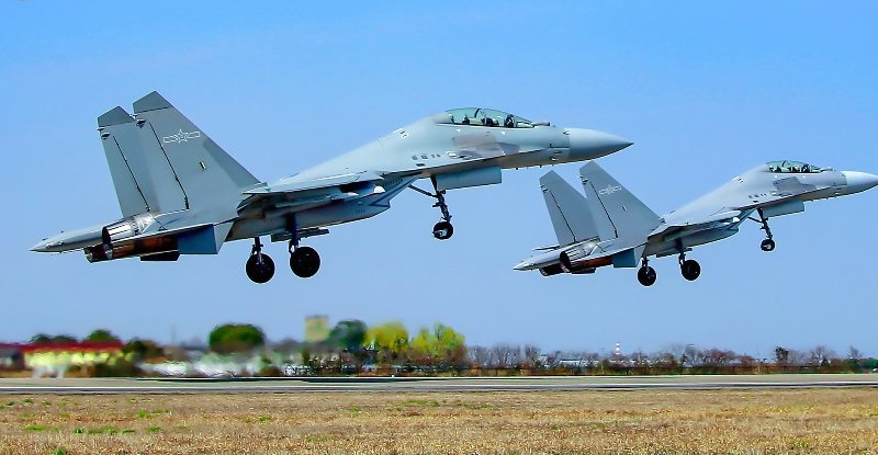 Китай обяви, че ще въведе забранена за полети зона северно от Тайван