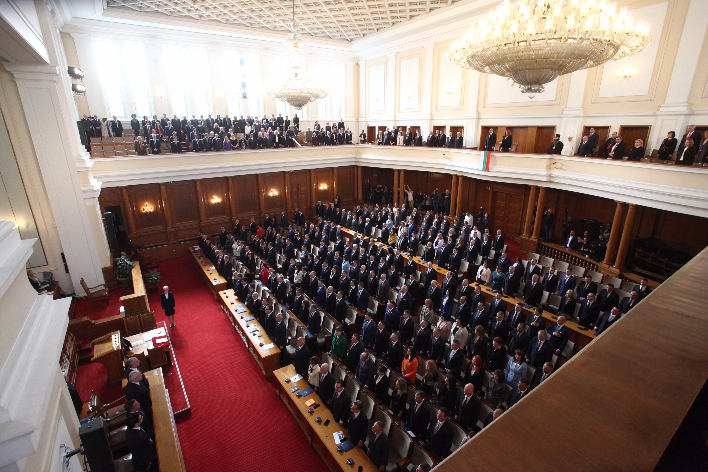 Първият ден на 49-ото Народно събрание приключи без избор на председател