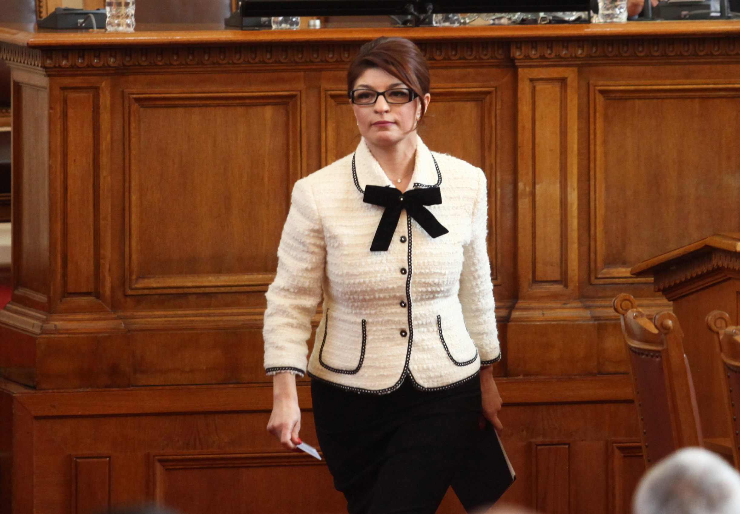 Преговори в НС бавят мандатите