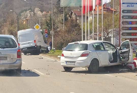 Катастрофа при Владая образува голямо задръстване