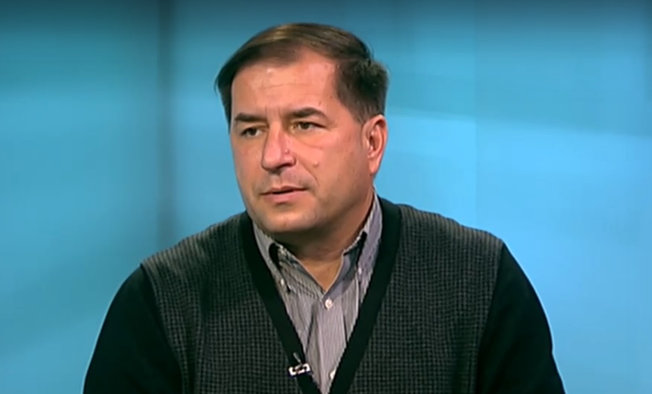 Борислав Цеков: Партийно нахалство е екзотичната идея на Асен Василев да се ротира председателят на НС
