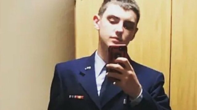 Обвиненият гвардеец за изтеклите секретни документи в САЩ се изправя пред федерален съд