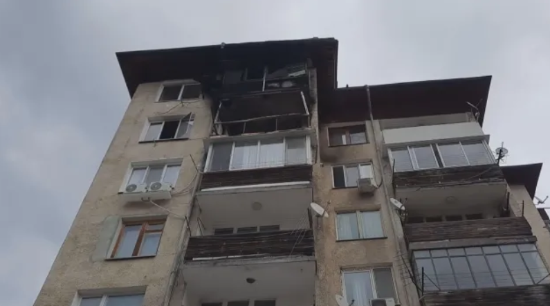 Семейство с дете е пострадало при пожара в Смолян