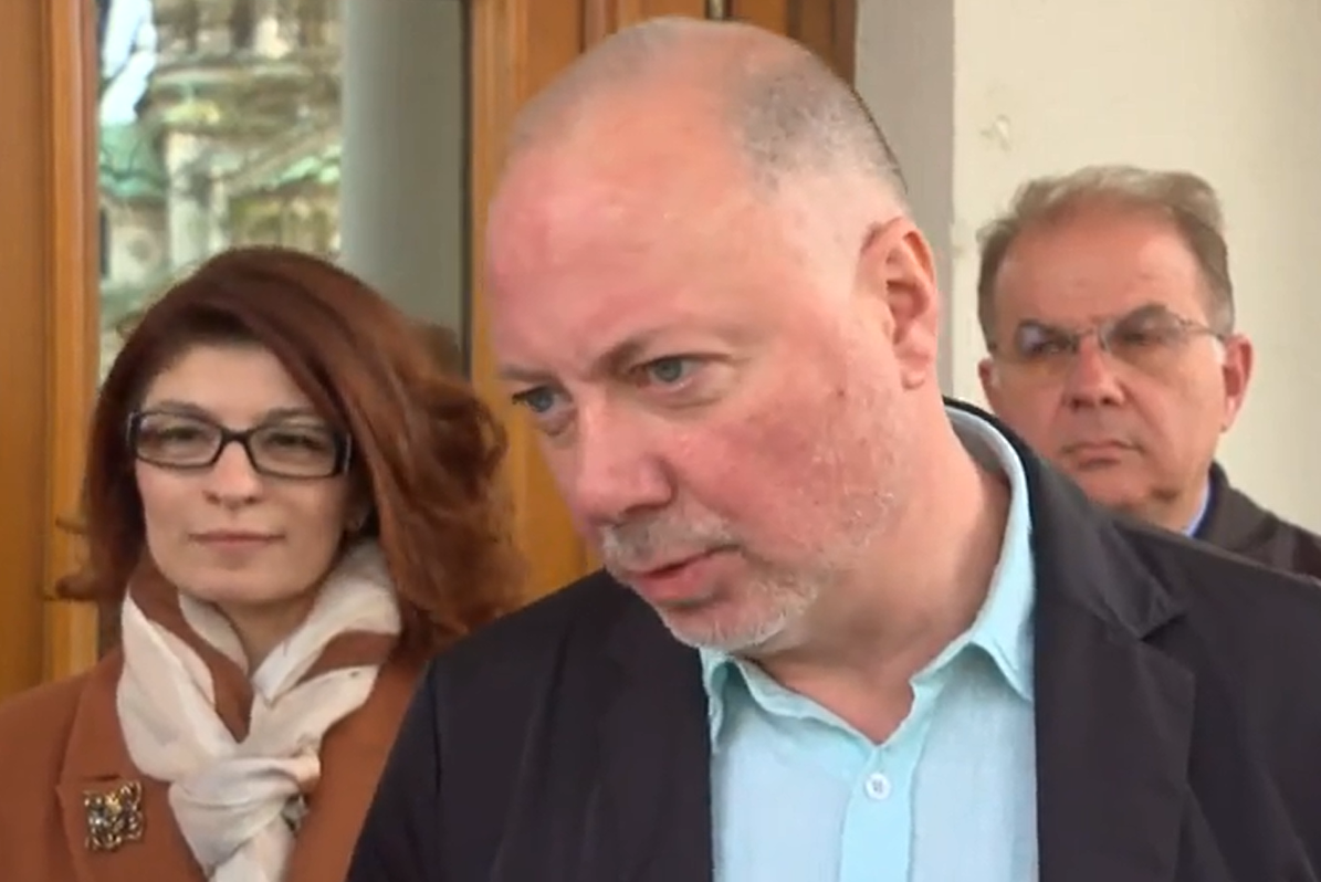 ГЕРБ-СДС и ПП-ДБ на разговори в парламента (ВИДЕО)