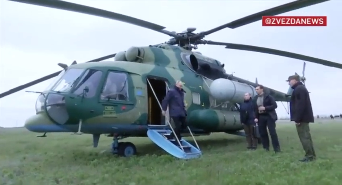 Показаха видео с посещението на Путин в контролирани от Русия територии на Украйна