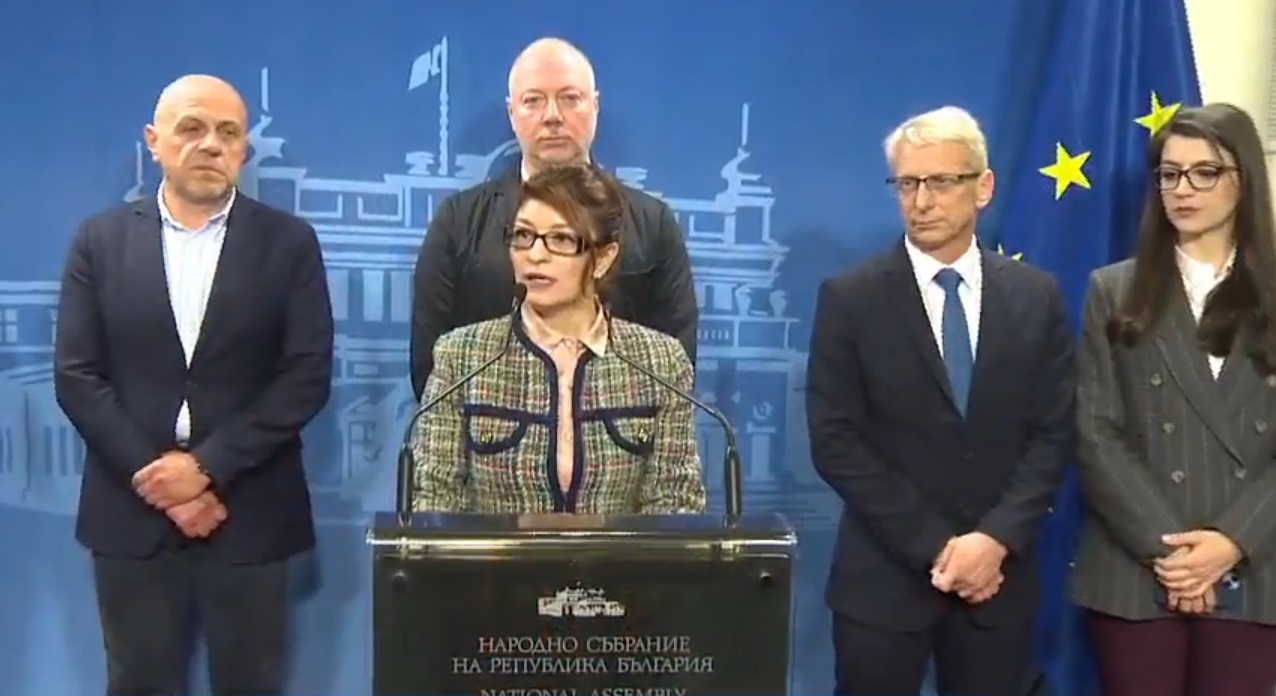 Росен Желязков ще е председател на 49-ото НС, шефът на правната комисия - от ПП-ДБ (ВИДЕО)