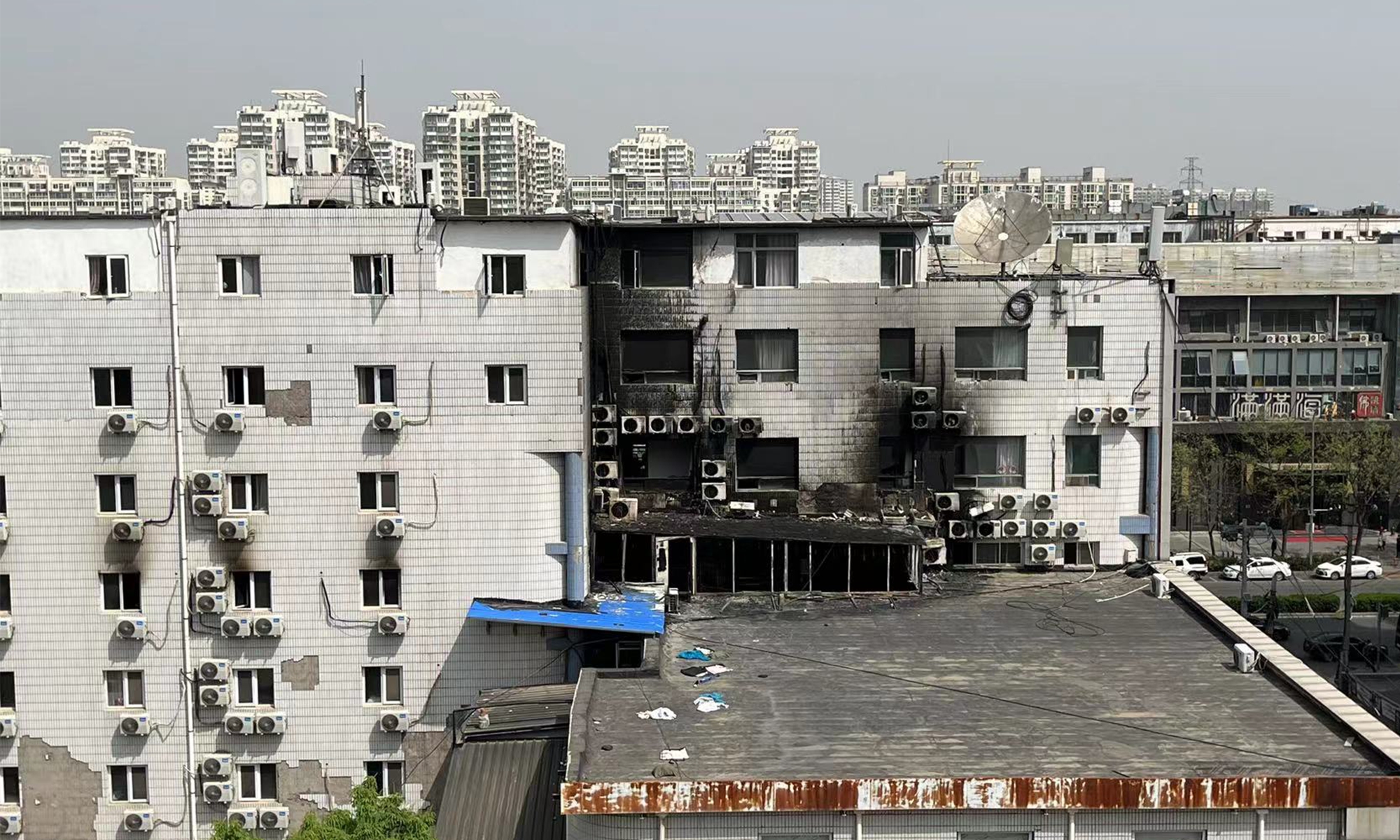 21 души са загинали при пожар в болница в Пекин (ВИДЕО)