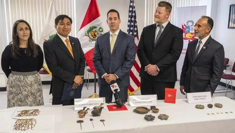 САЩ върнаха антики на Перу