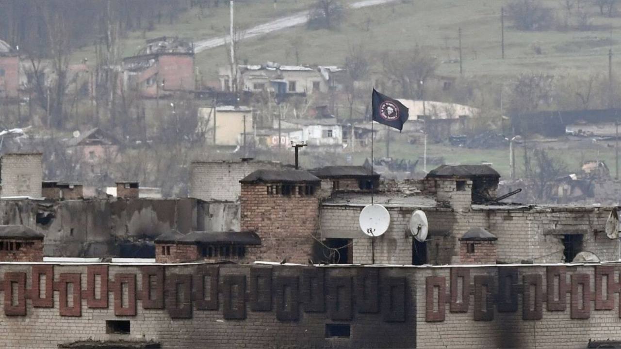 Русия съобщи за напредък в Бахмут, Украйна - че държи фронта
