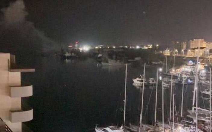 Русия съобщи за украинска атака с надводни дронове срещу Севастопол