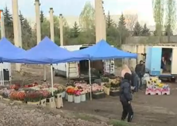 Борсата за цветя в София се измести в район "Подуяне"