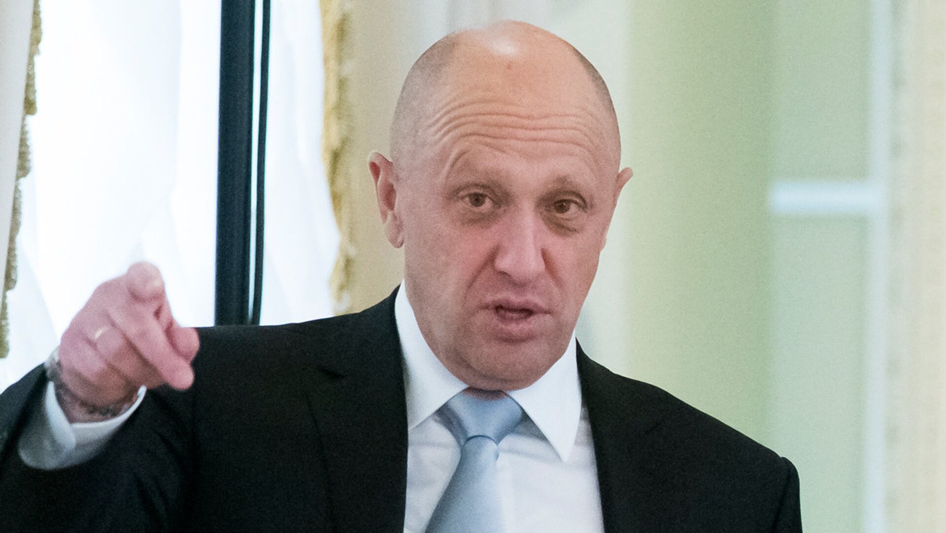 Пригожин обяви спирането на обстрела в Бахмут по време на пътуването на американски журналисти