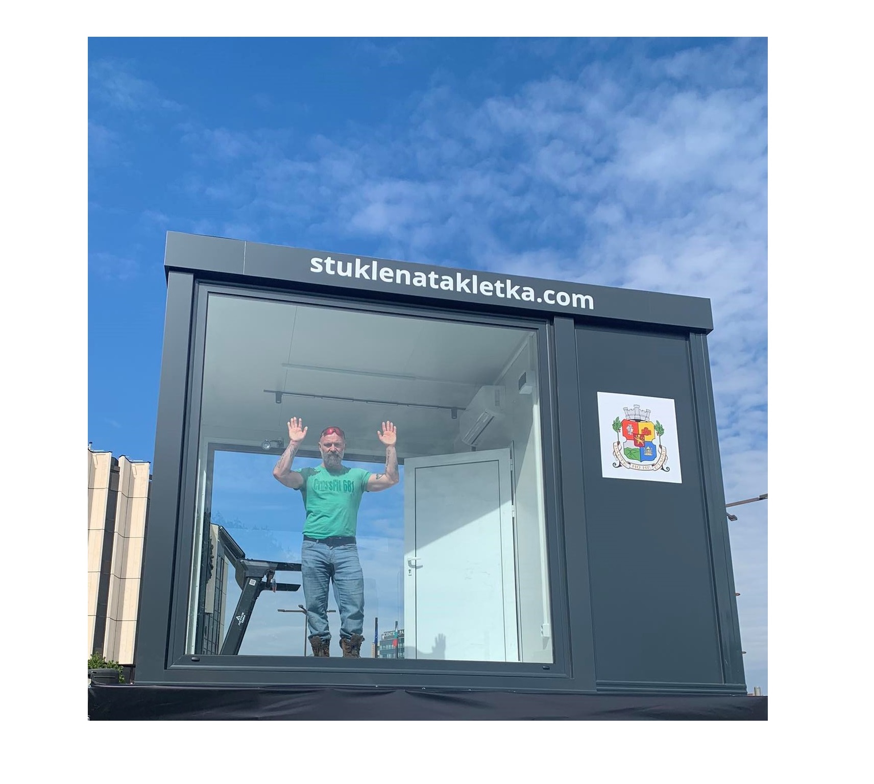 "Стъклена клетка": Ултрамаратонецът Краси Георгиев се самоизолира за 2 седмици