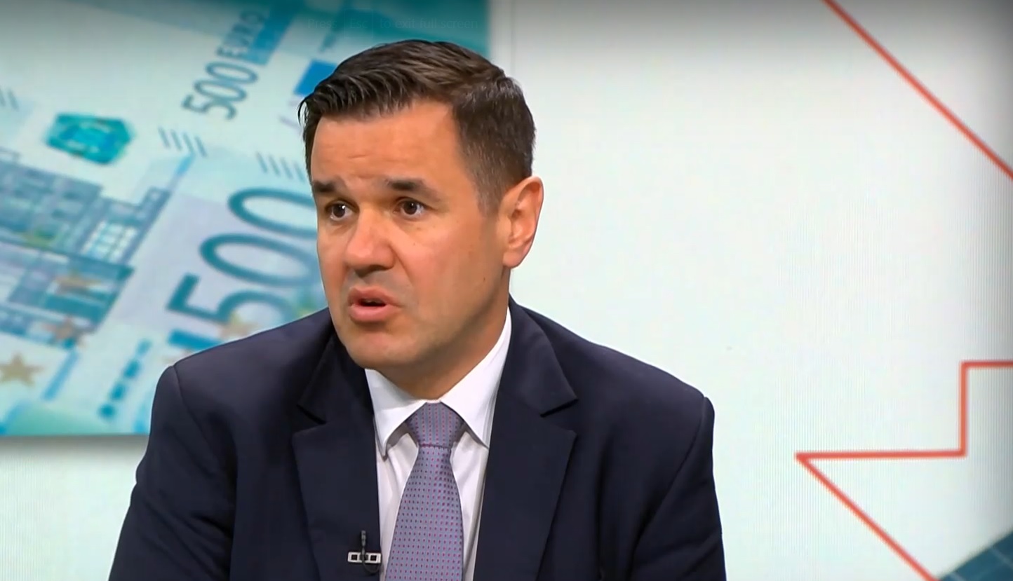 Никола Стоянов: Трябва да свием сивия сектор и да пестим от държавната администрация