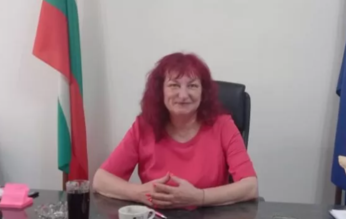 Кметът на Бобов дол: По 200 лв ще получи всеки абитуриент в града