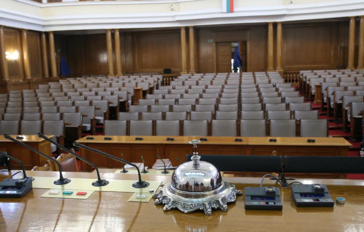 Парламентарните комисии ще започнат работа без председатели