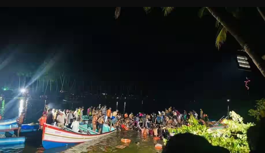 Над 20 души загинаха след преобръщане на лодка в Индия