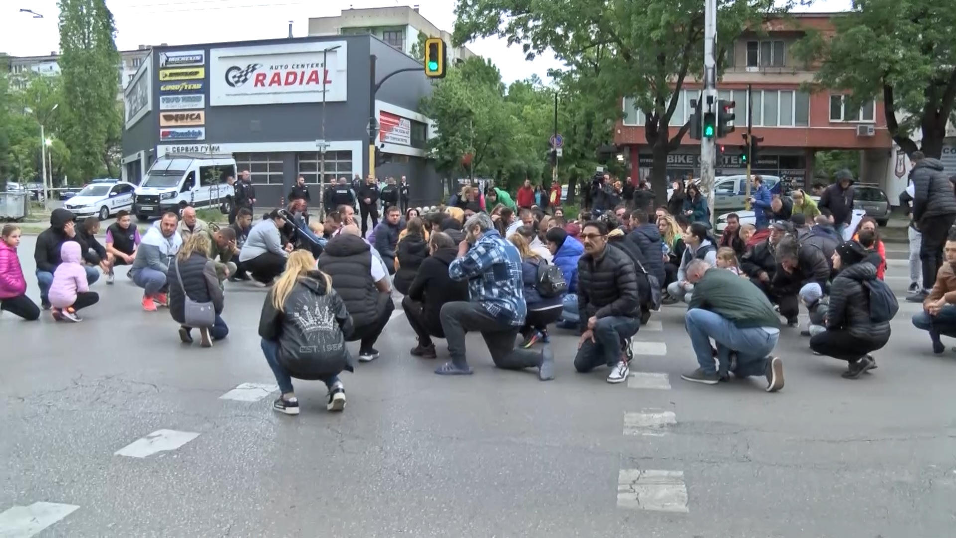 В София се проведе протест бдение в знак на съпричастност към загиналите младежи на бул. "Сливница"