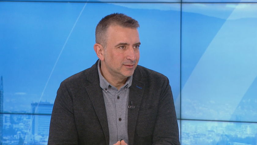 Ивайло Вълчев: Предложението Мария Габриел отваря врати за разговор