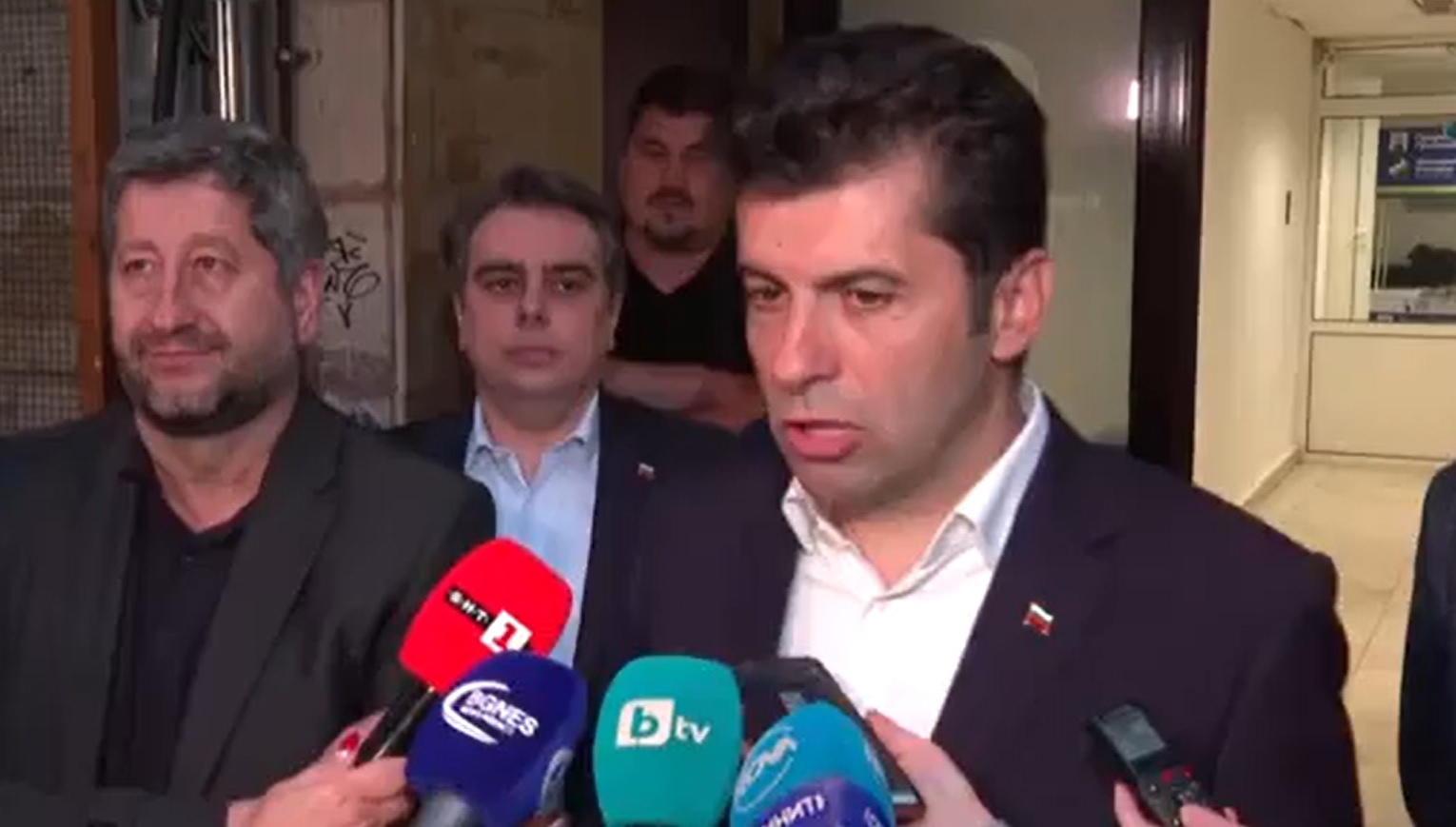 Кирил Петков: Няма да подкрепим първия мандат, започваме да работим за втория