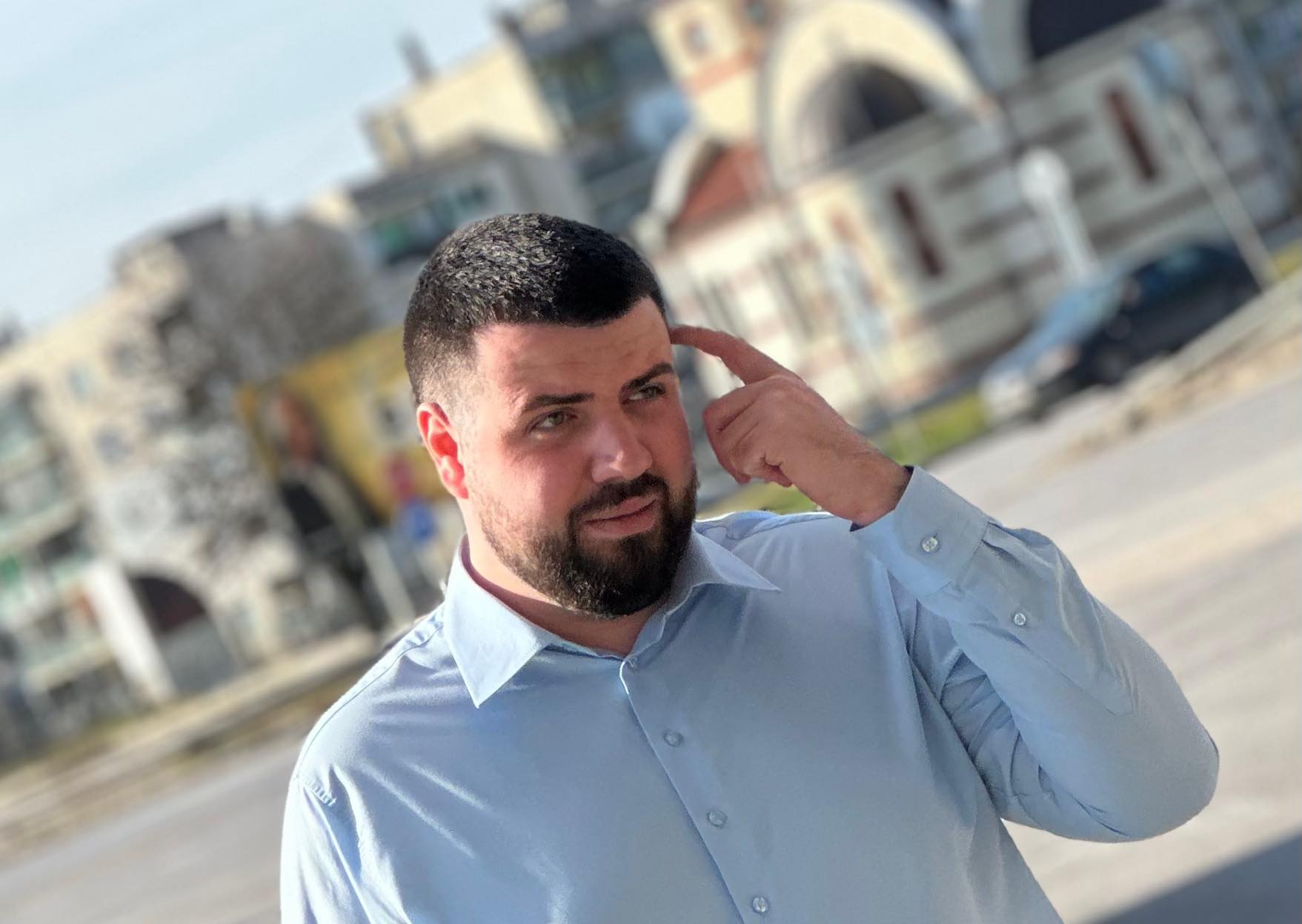 Георги Тодоров, лидер на Младежкия ГЕРБ във Велико Търново:  Липсва всякакво логично мислене при окичилите се като на сватба с академични титли ПП-ДБ