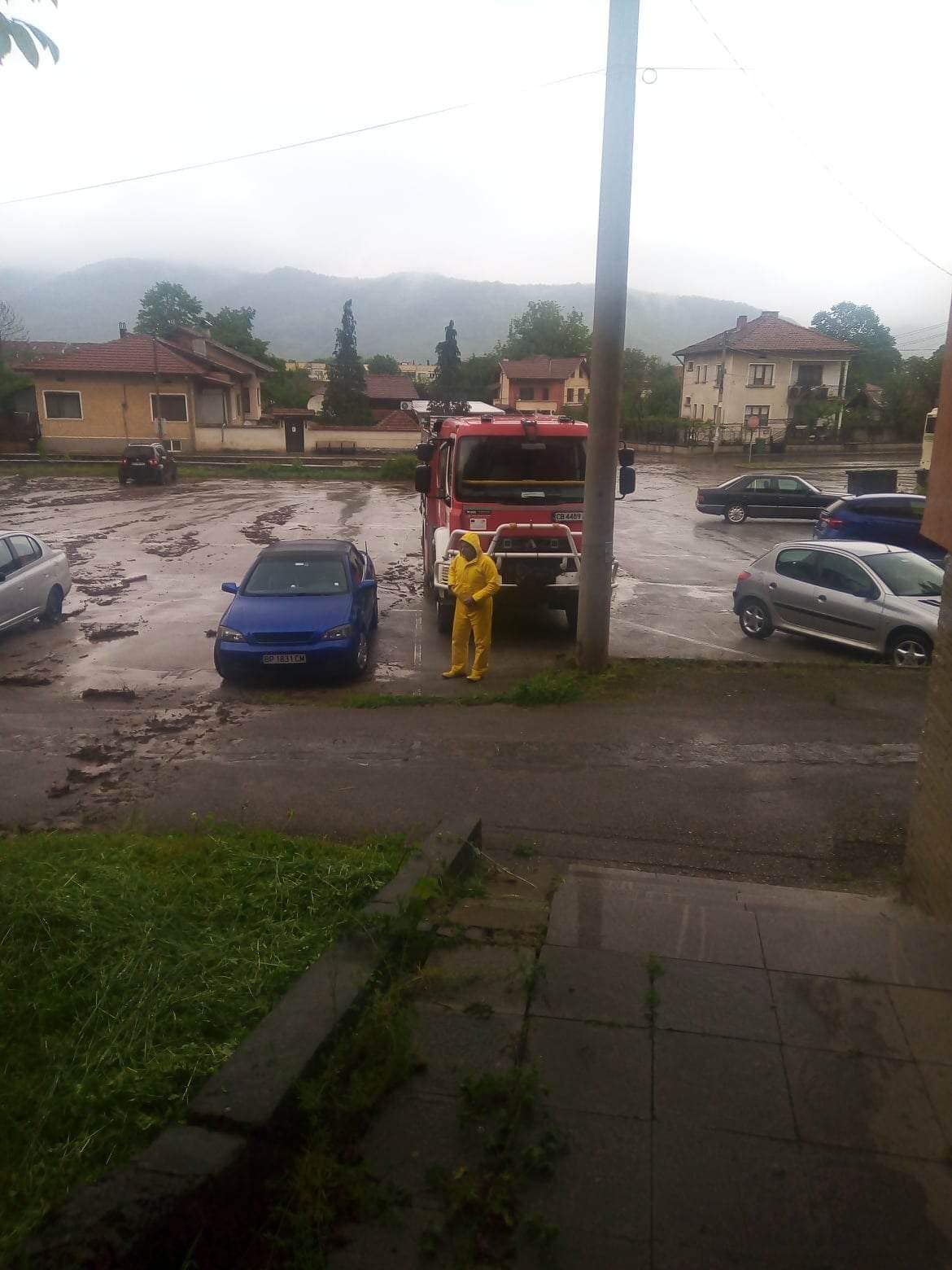 Обстановката в Правец се нормализира, спадна нивото на Стара река