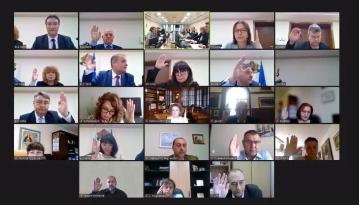 Гешев: На разпит съм за търговия с влияние и политическа корупция (обзор)
