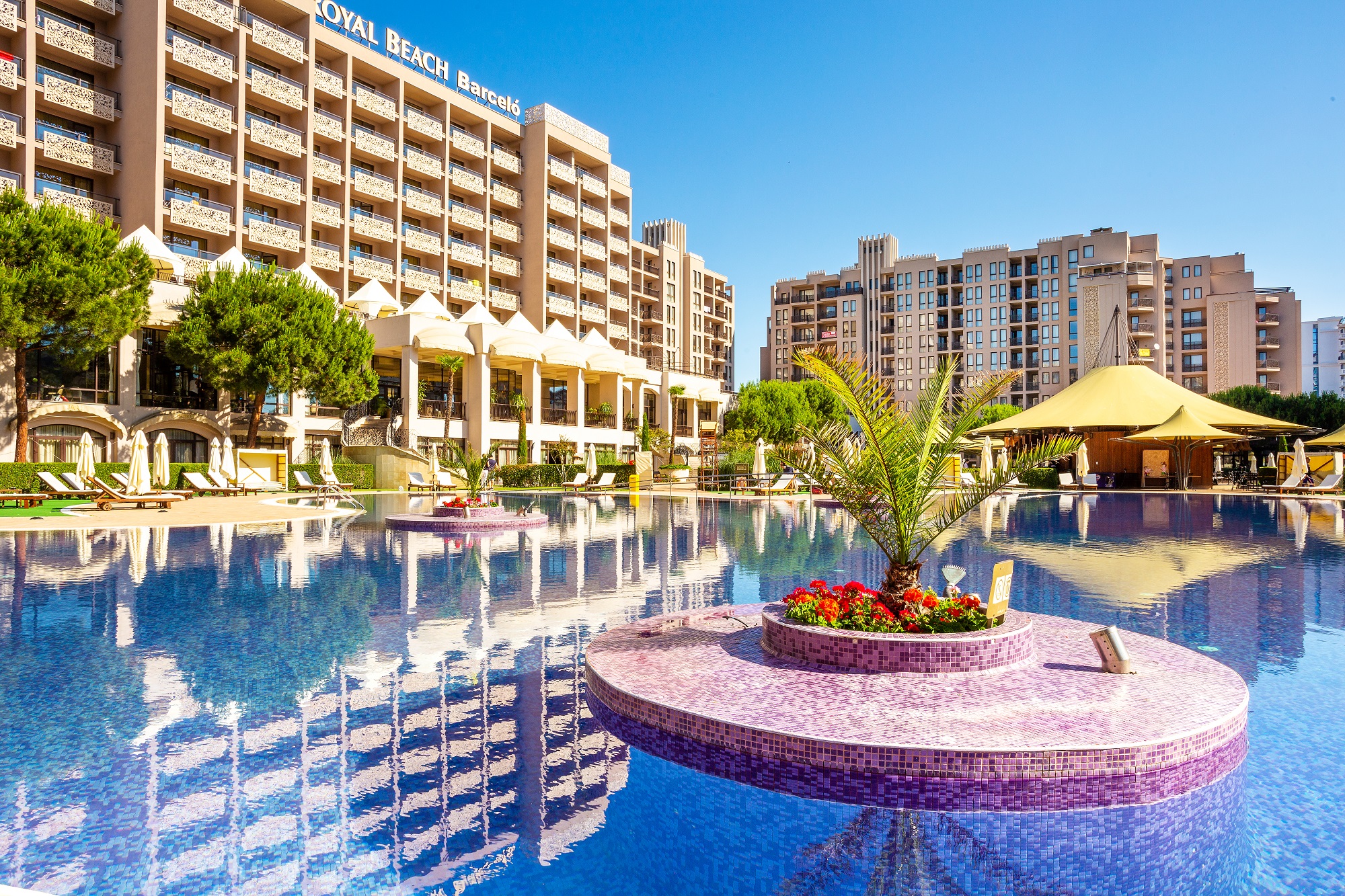 Петзвездна ваканция със световно намаление и бонуси в Barceló Royal Beach