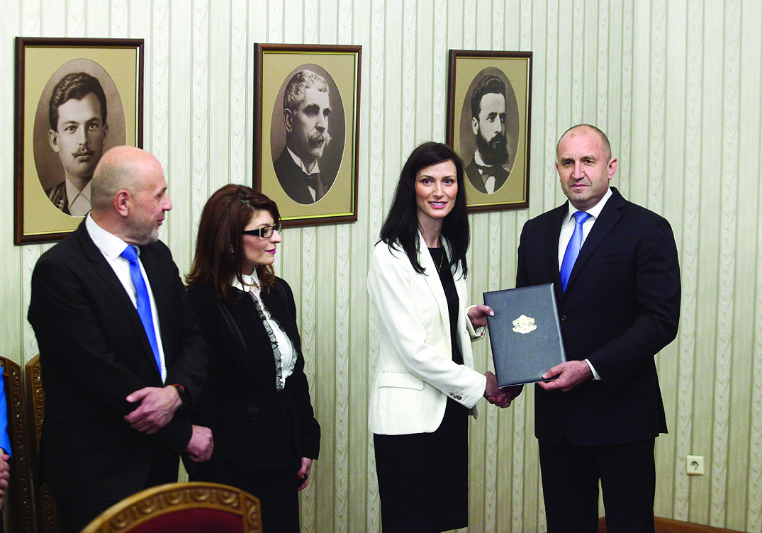 ГЕРБ-СДС връщат мандата в понеделник в 15 ч.