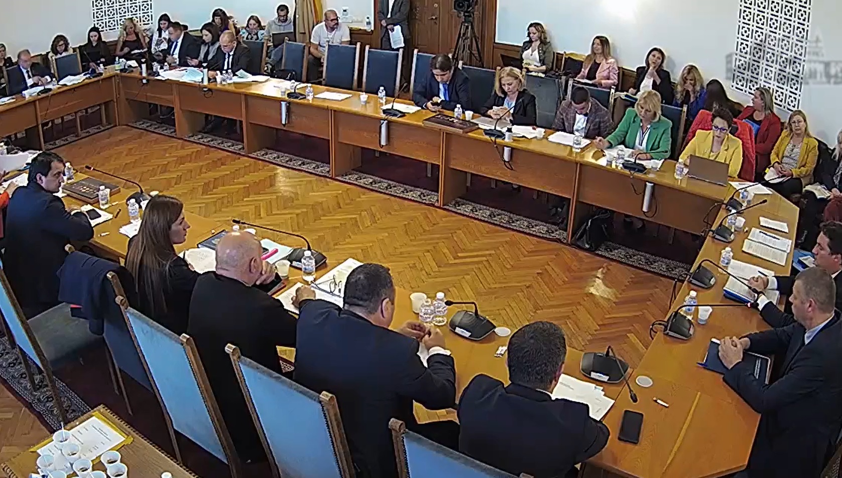 Без дебат правната комисия прие механизма за разследване на главния прокурор