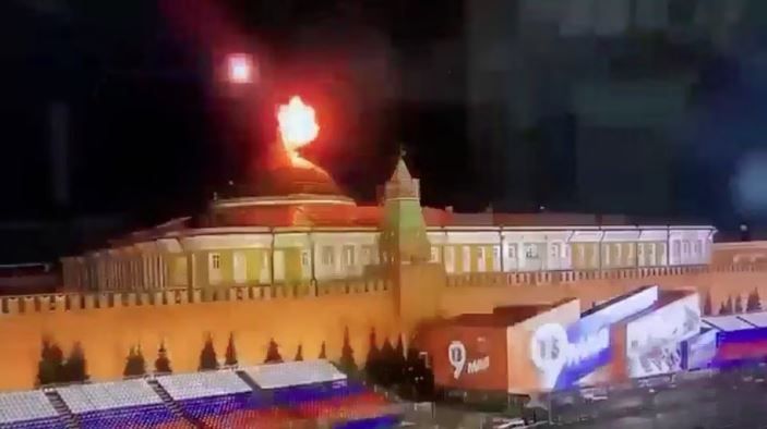 "Ню Йорк таймс": Украйна вероятно стои зад атаката с дронове срещу Кремъл