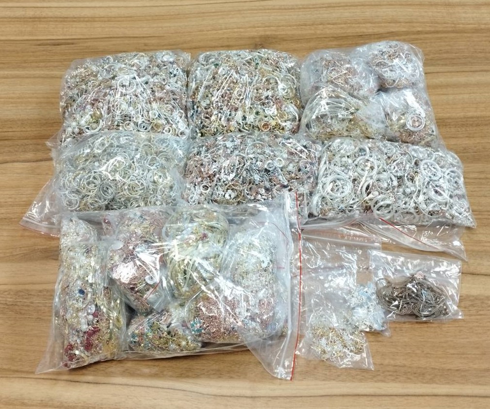 Задържаха рекордно количество сребърни накити за над 138 000 лв. на "Капитан Андреево" (ВИДЕО)