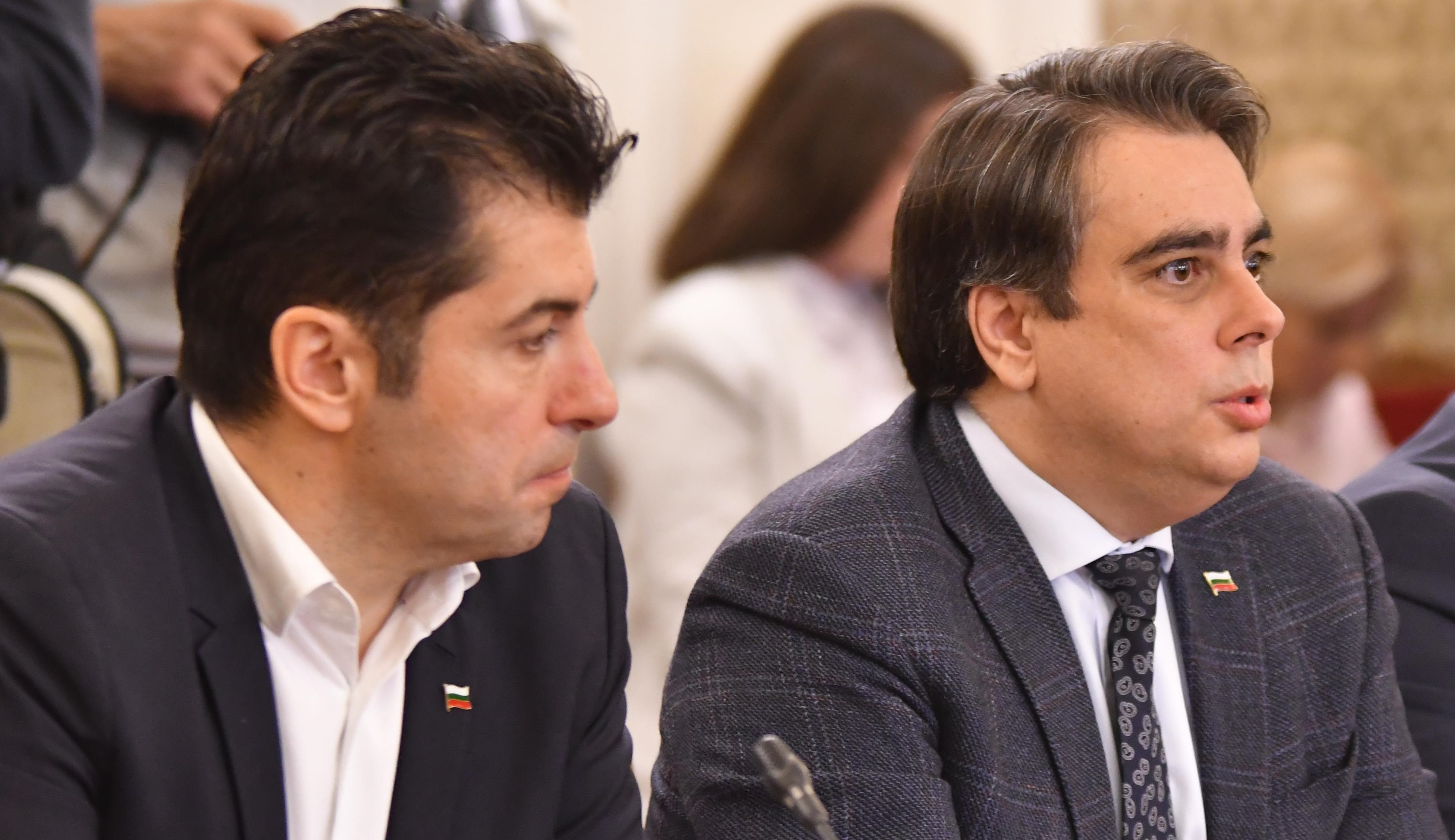 Кризисен пиар за замазване на смазващата политическа недодяланост
