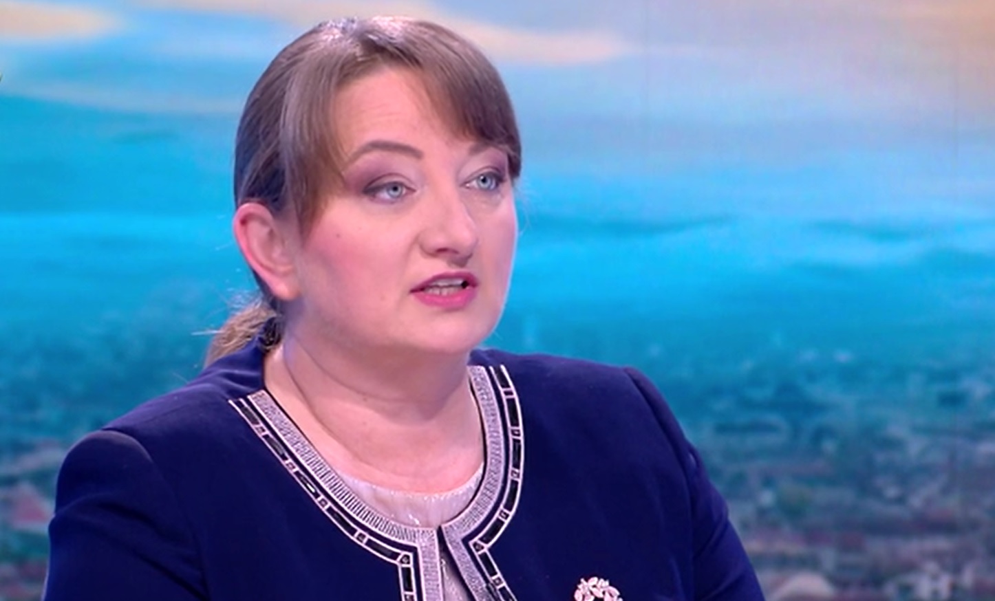 Деница Сачева: ГЕРБ може да отстъпи пред искането за партиен кабинет на ПП-ДБ, но няма да подкрепим чистки