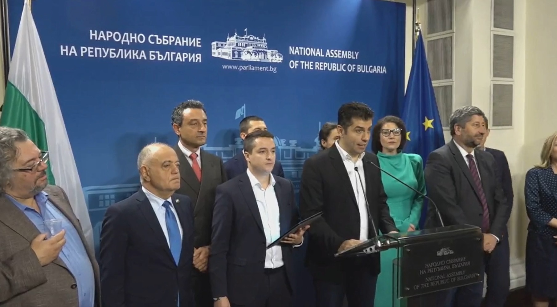 Кирил Петков: В последните дни са налице атаки срещу парламентарната република