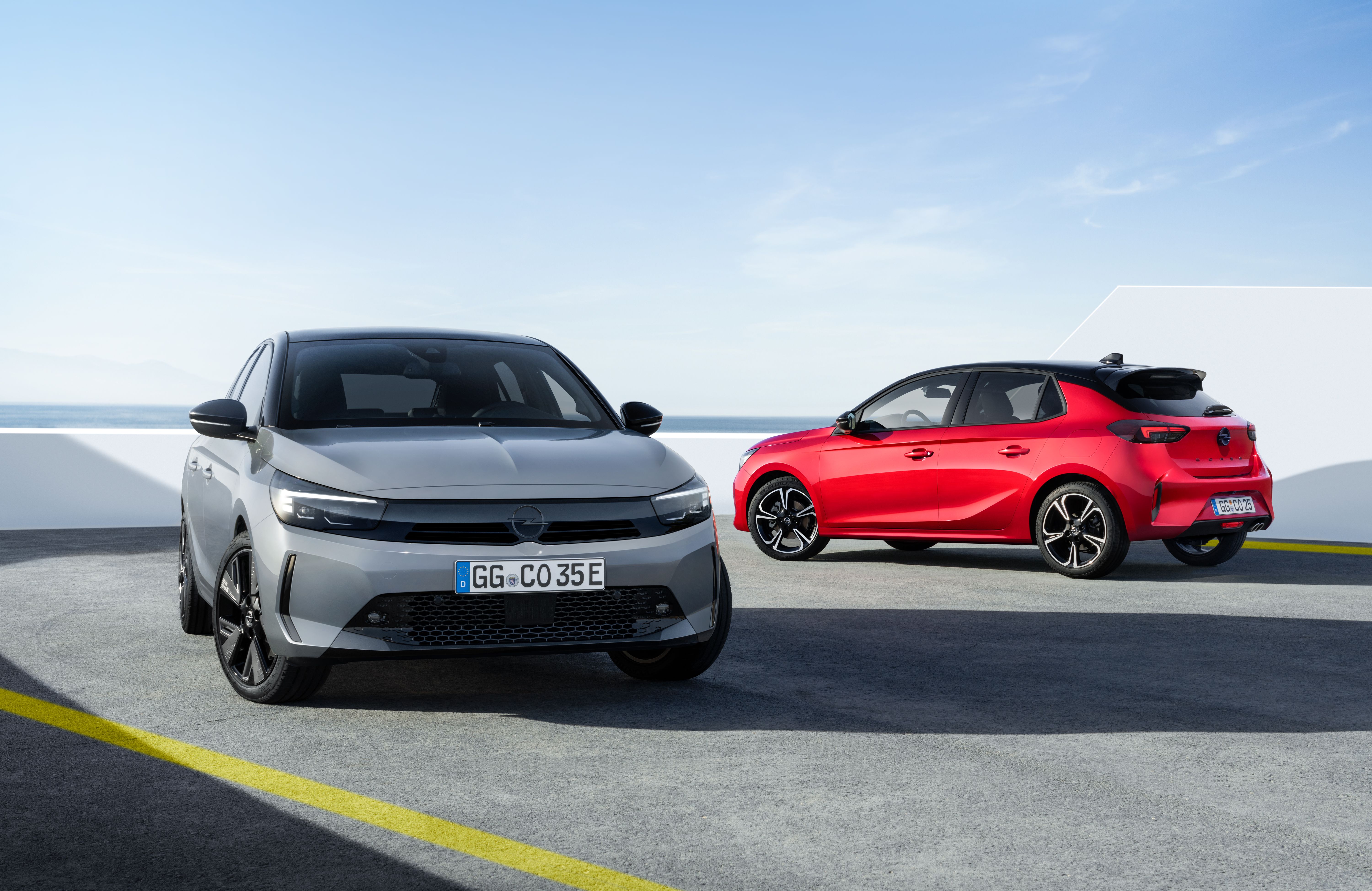 Corsa с две версии на ток