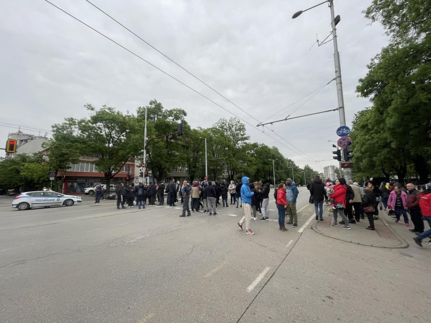 Роднини на загинали при пътни инциденти отново на протест
