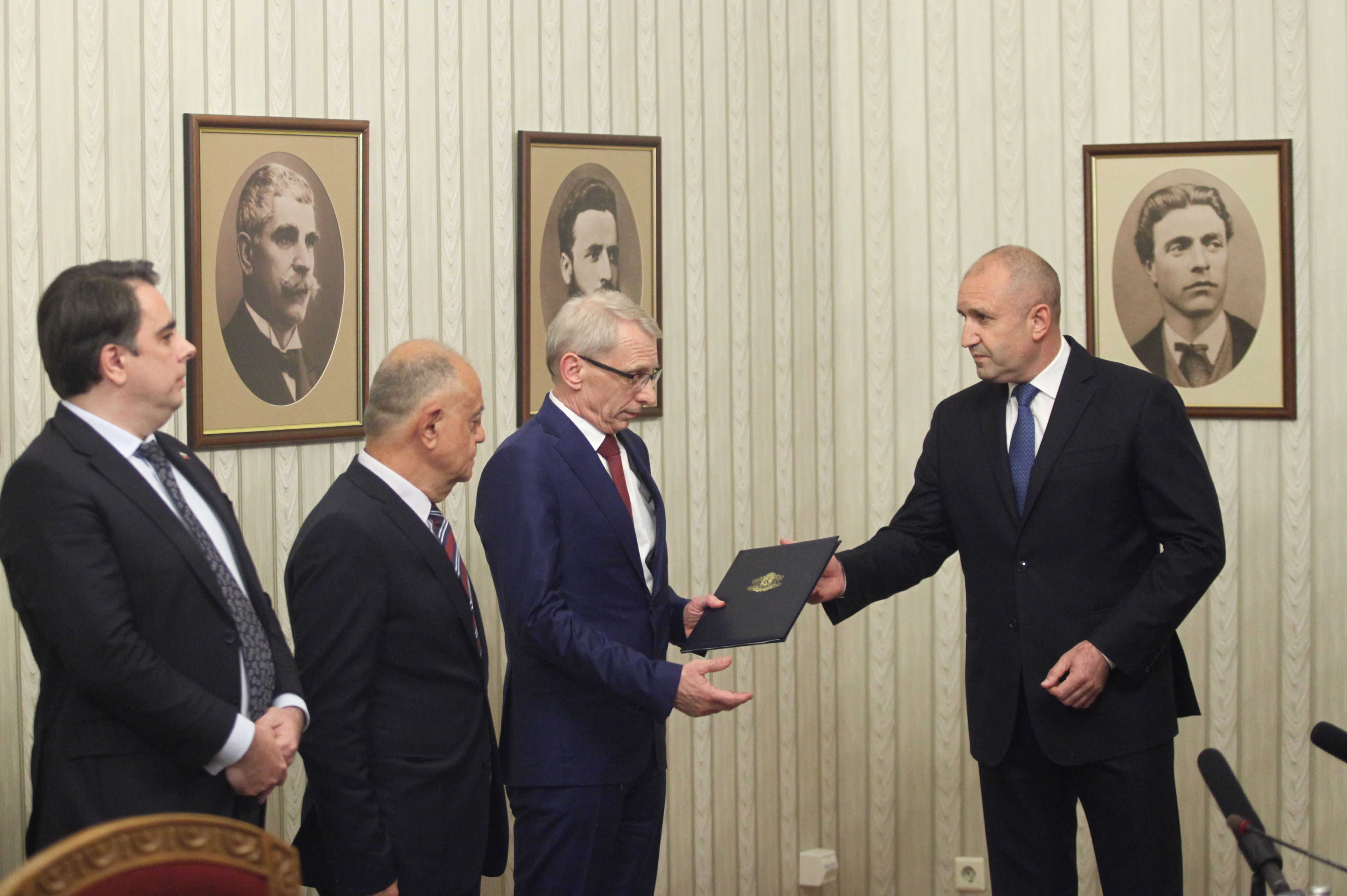 ПП-ДБ връща изпълнен втория мандат на президента
