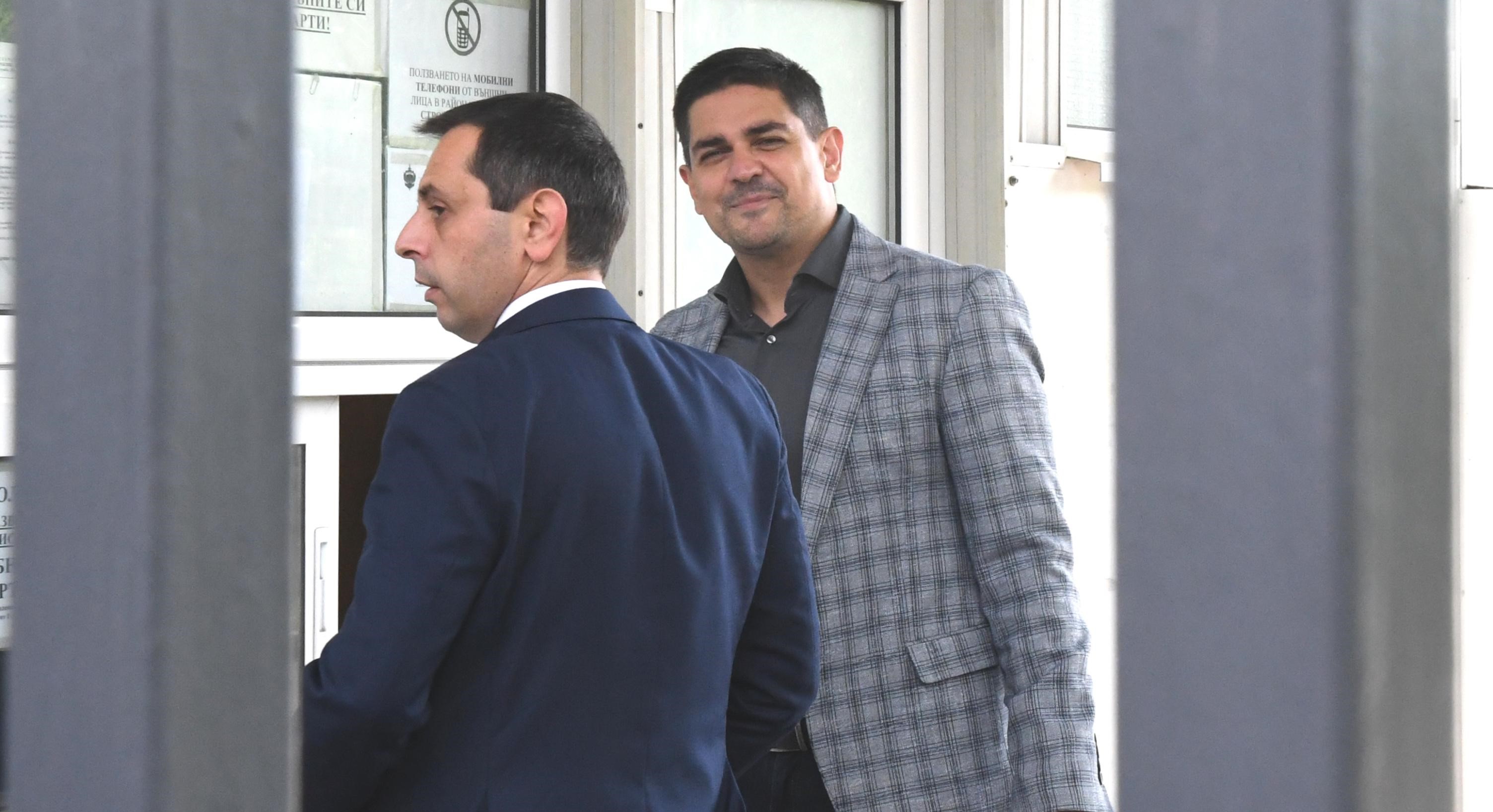Прокуратурата повдигна обвинение на Радостин Василев за принуда