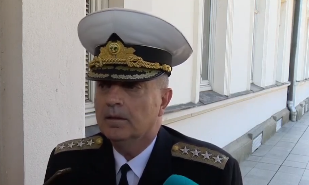 Адмирал Емил Ефтимов: Политическо решение е какво оръжие да предоставим на Украйна