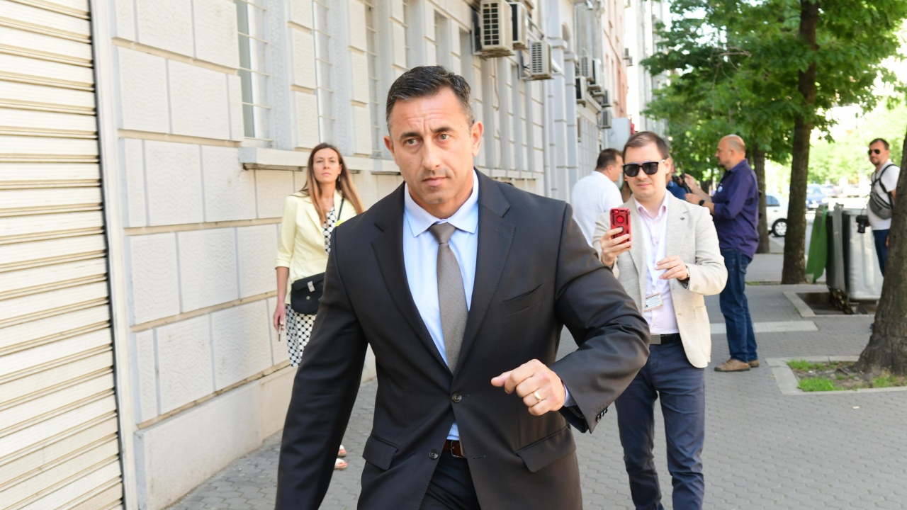 Първа смяна: Румен Спецов пак е шеф на НАП (обзор)