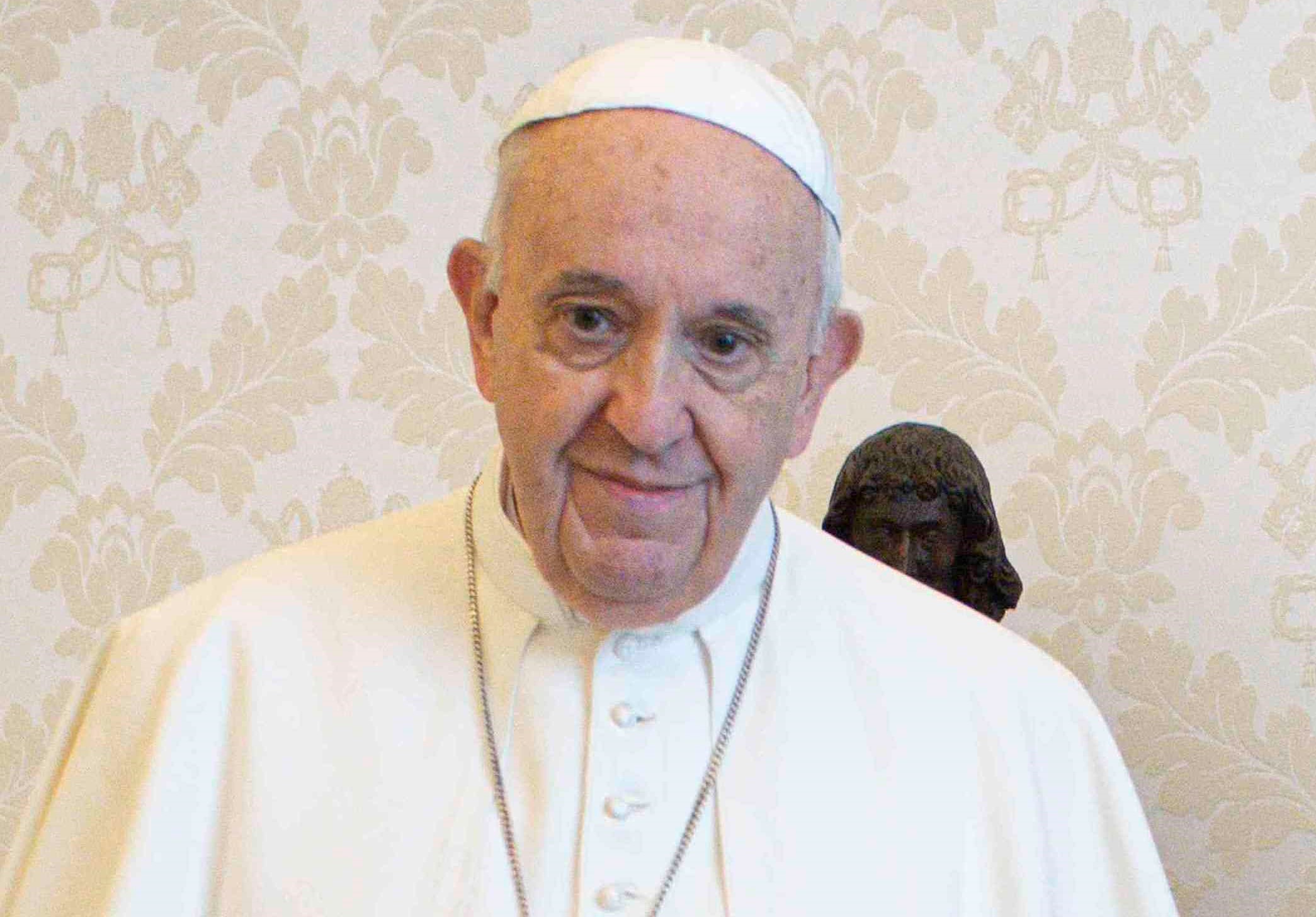 Папа Францис: Берлускони беше енергичен главен герой на политическия живот