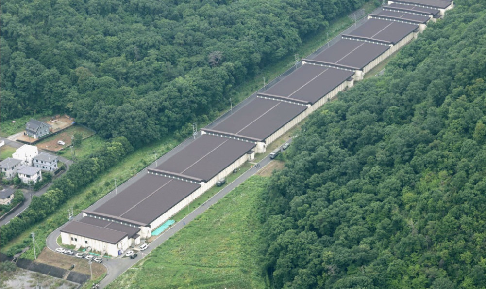 Жертва и двама ранени при стрелба на военен полигон в Япония