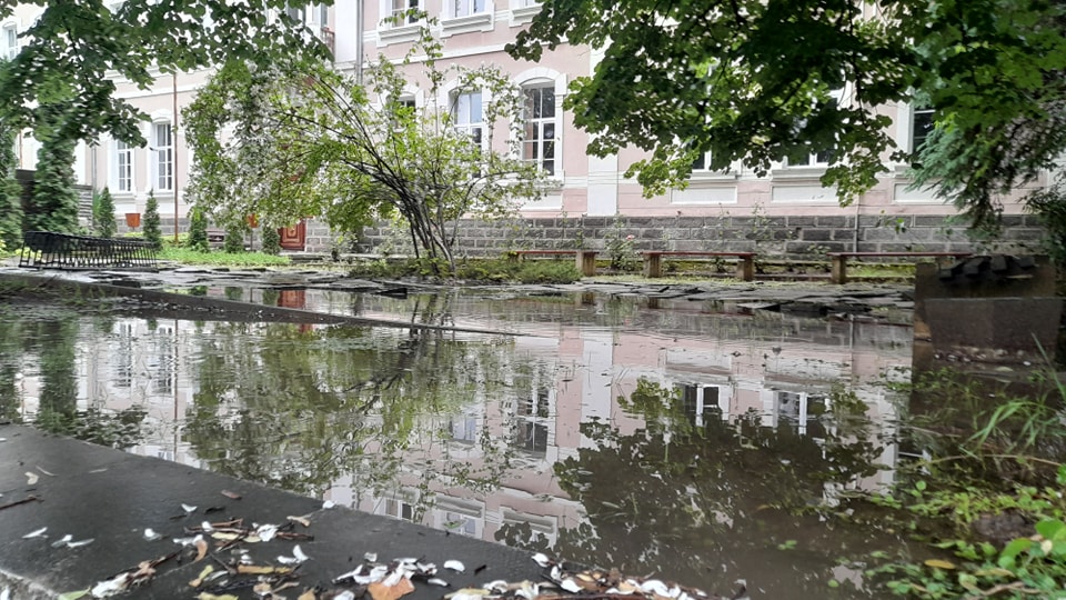 След пороите: Остава в сила бедственото положение в Берковица, Монтана и Георги Дамяново