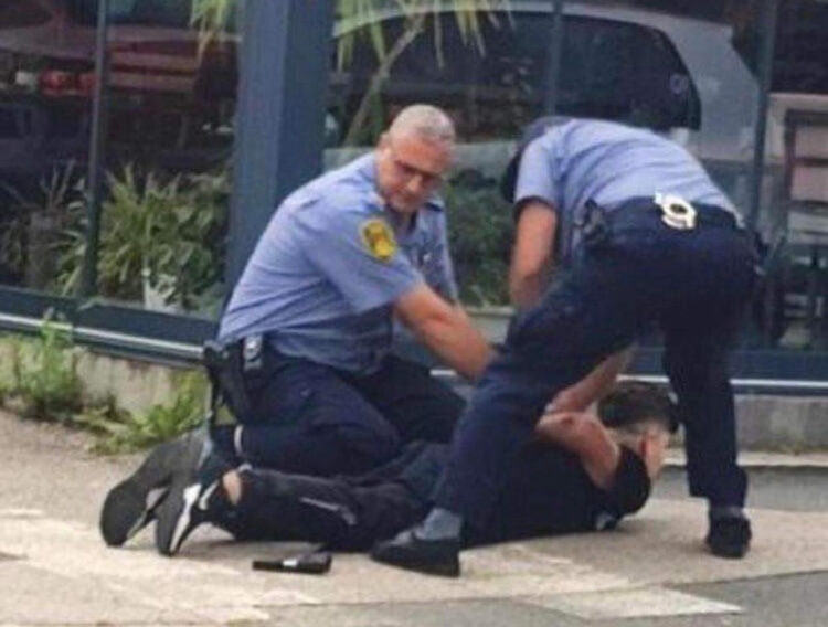 Ученик стреля в училище в Босна и Херцеговина