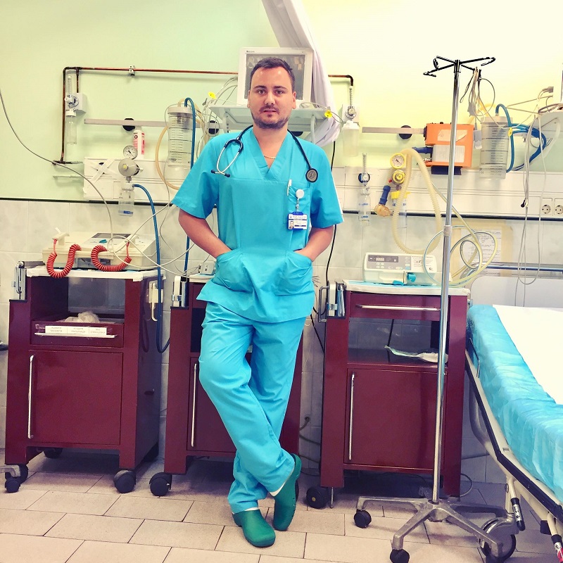 Неврохирурзи съветват: Слагайте каски на децата