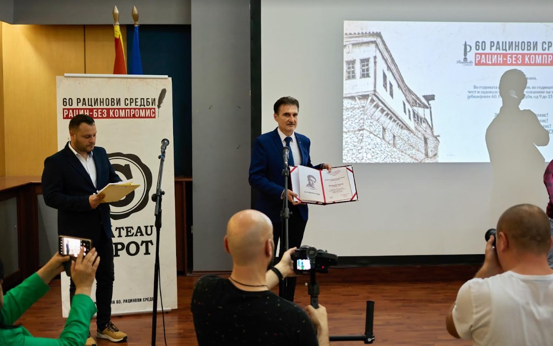 Българин получи най-голямата литературна награда на Македония