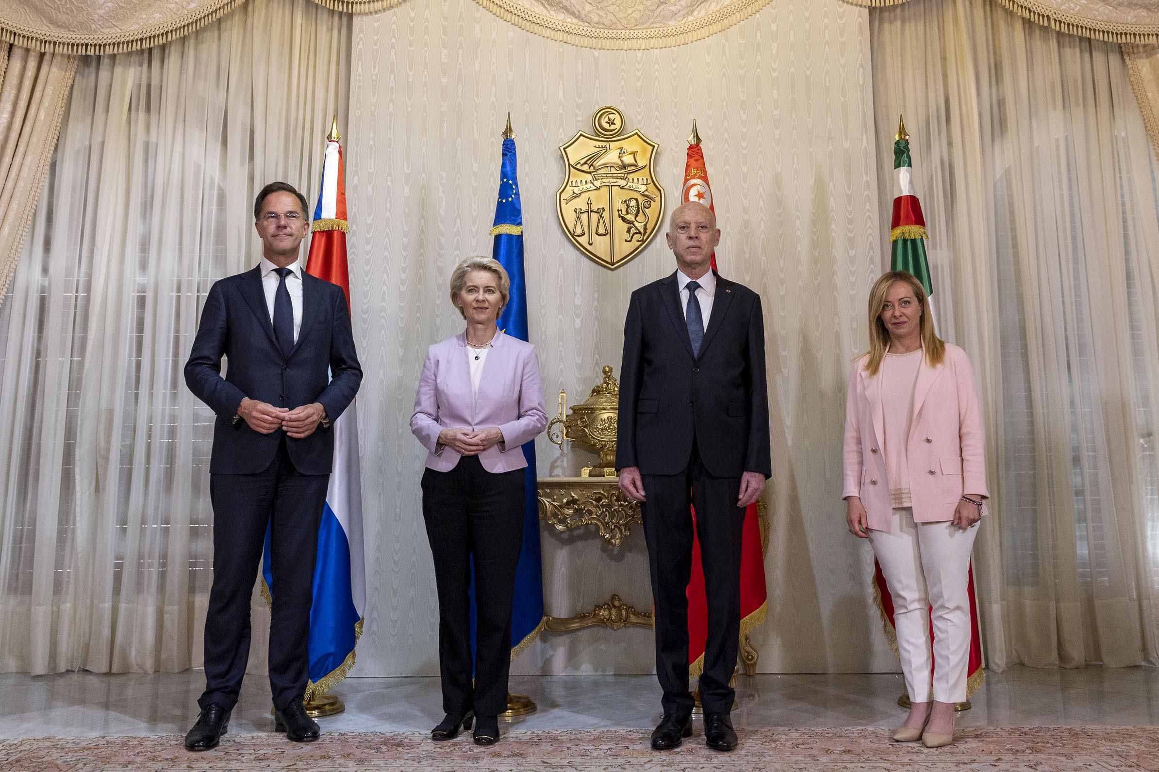 Европейската дипломация катастрофира в Тунис