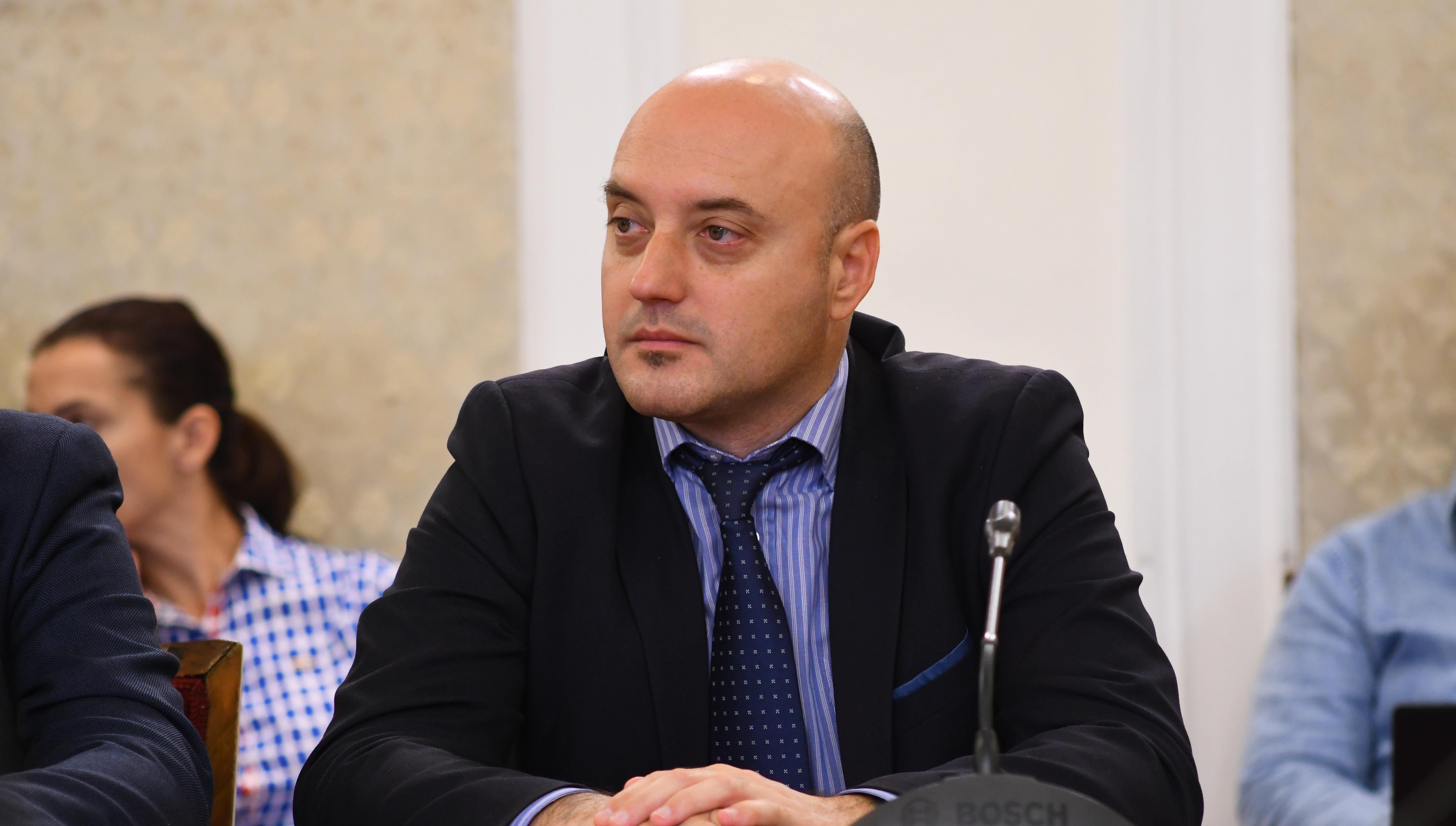 Атанас Славов: Ясен сигнал ще бъде, ако Сарафов влезе удобно в обувките на Гешев