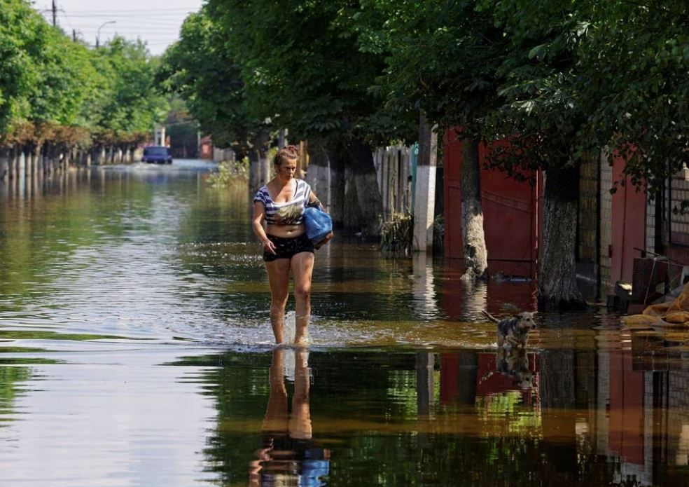 Растат жертвите на потопа след взрива в „Нова Каховка“